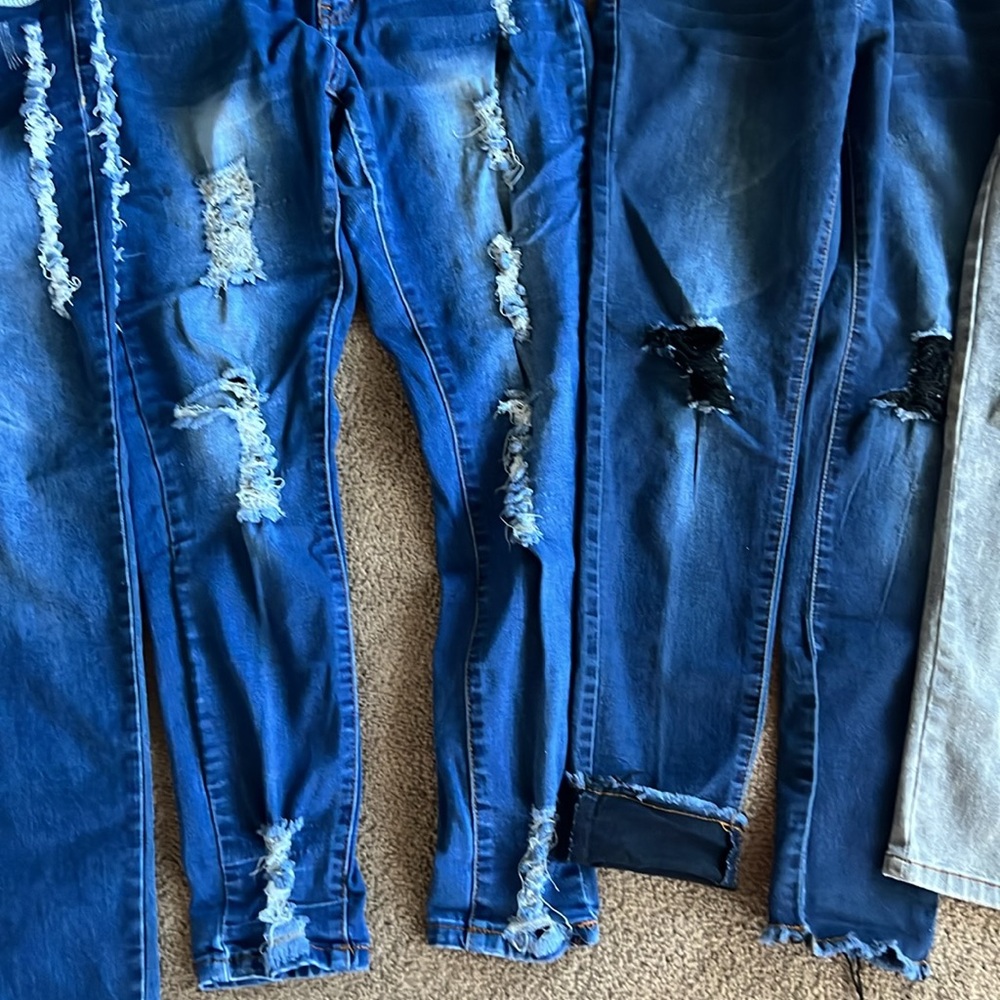 VIP Stylish Distressed Jeans Collection - Picture 9 of 10